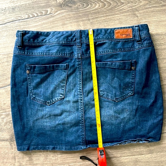 Express Jeans skirt mini denim 98% cotton size 8 - Picture 3 of 4